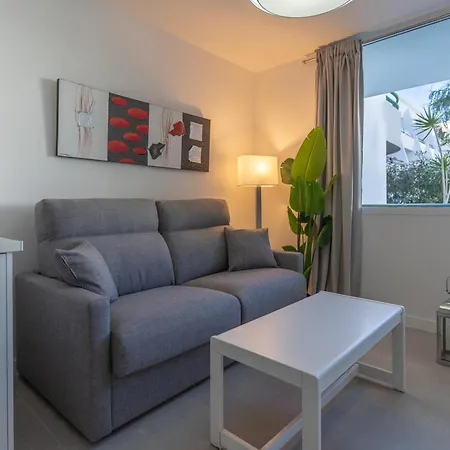 Go2tenerife Apart'jara Pool View & At 5 Min Apartamento Playa de las Americas (Tenerife)