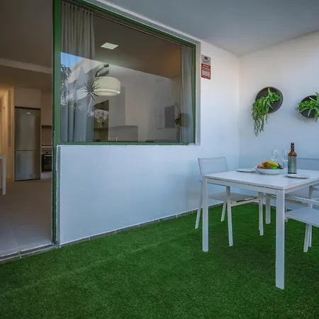 Go2tenerife Apart'jara Pool View & At 5 Min * プラヤ・デ・ラス・アメリカス